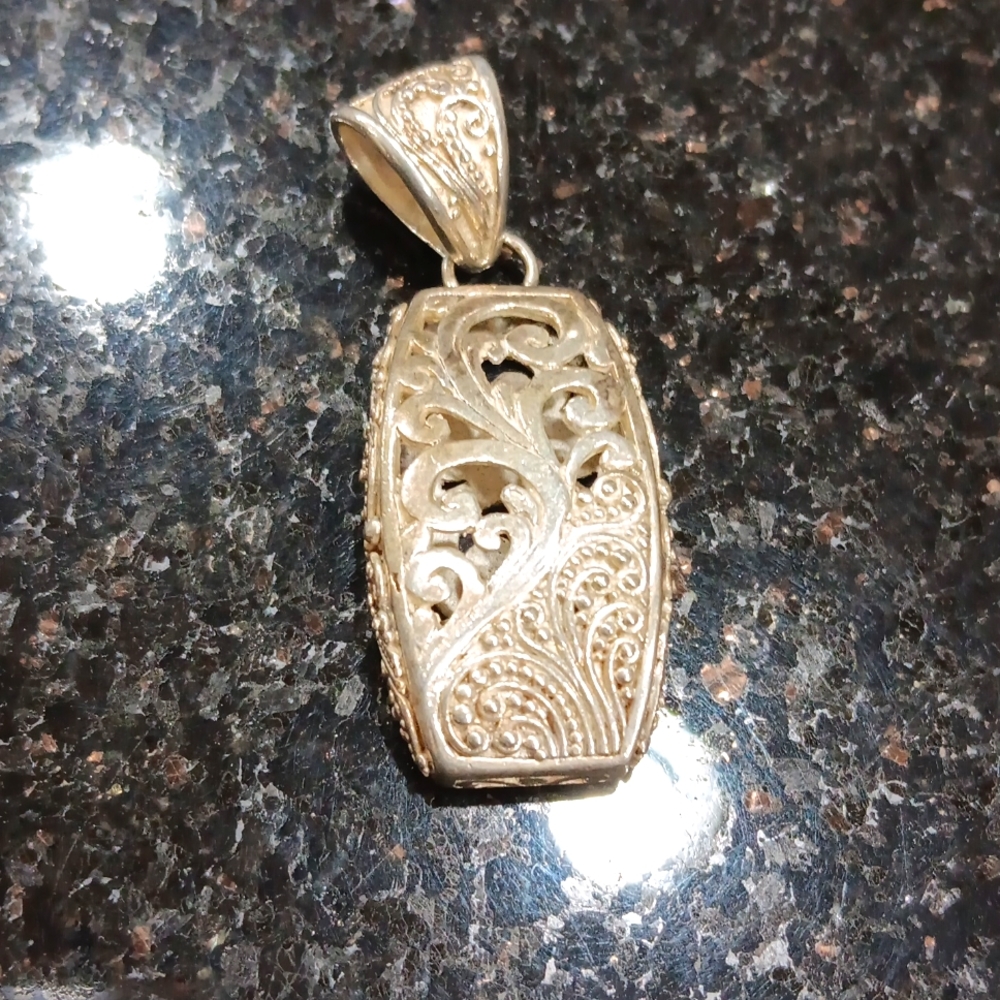 Filigree Collection Pendent